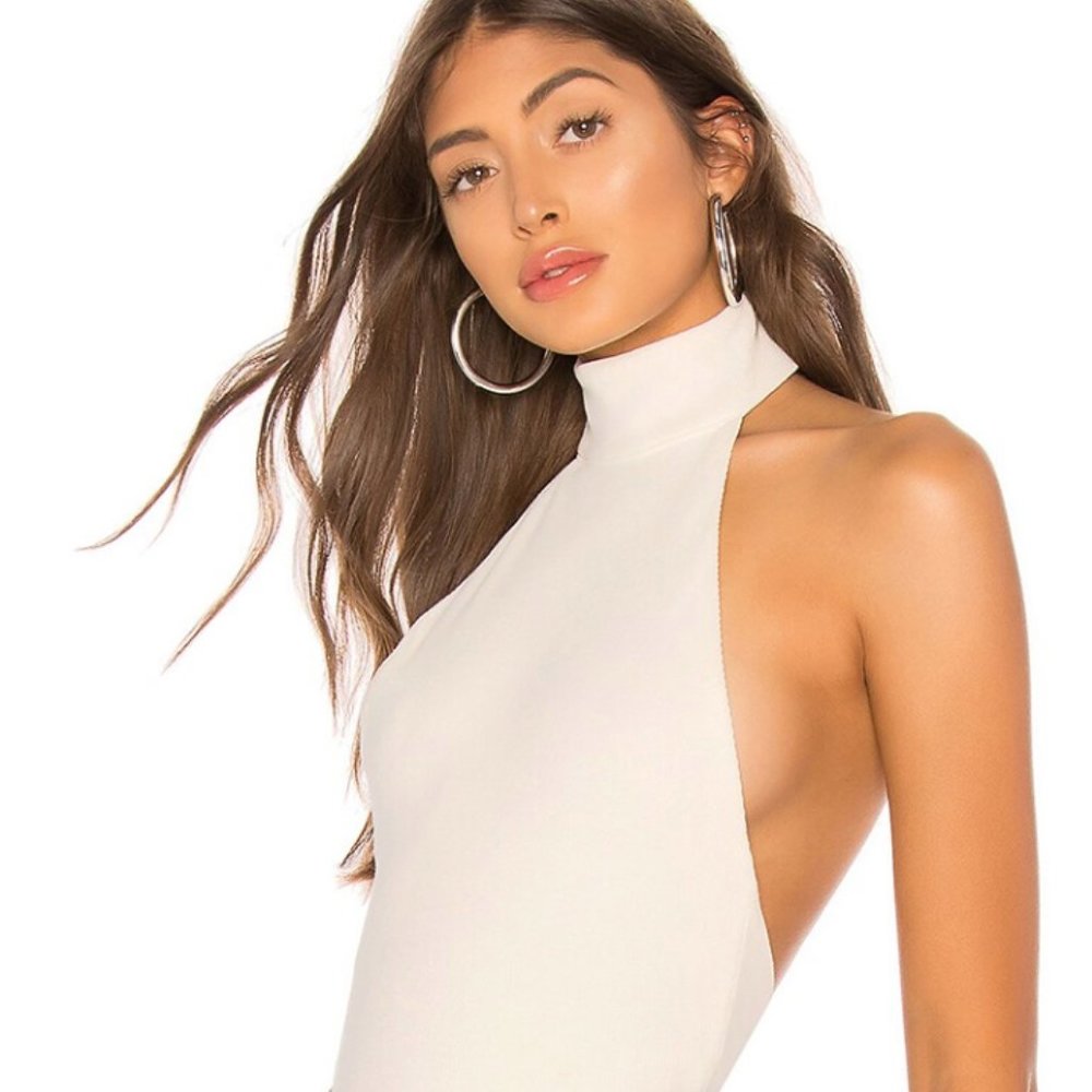 Revolve Ribbed Halter Top - Picture 3 of 5